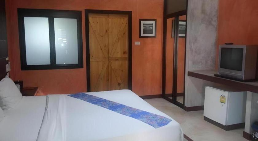 Tanisa Resort Chumphon Exterior foto